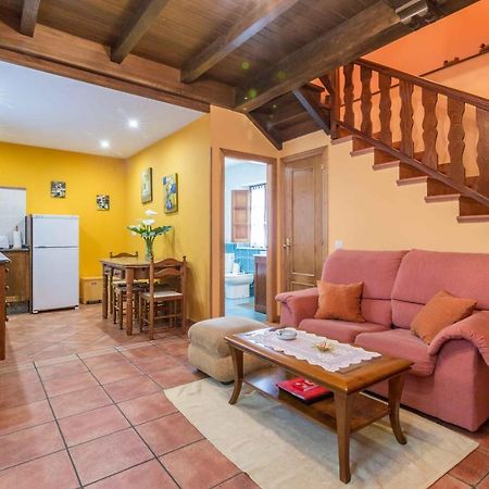 Apartamentos Castrovaselle Nº2 タピア・デ・カサリエゴ エクステリア 写真
