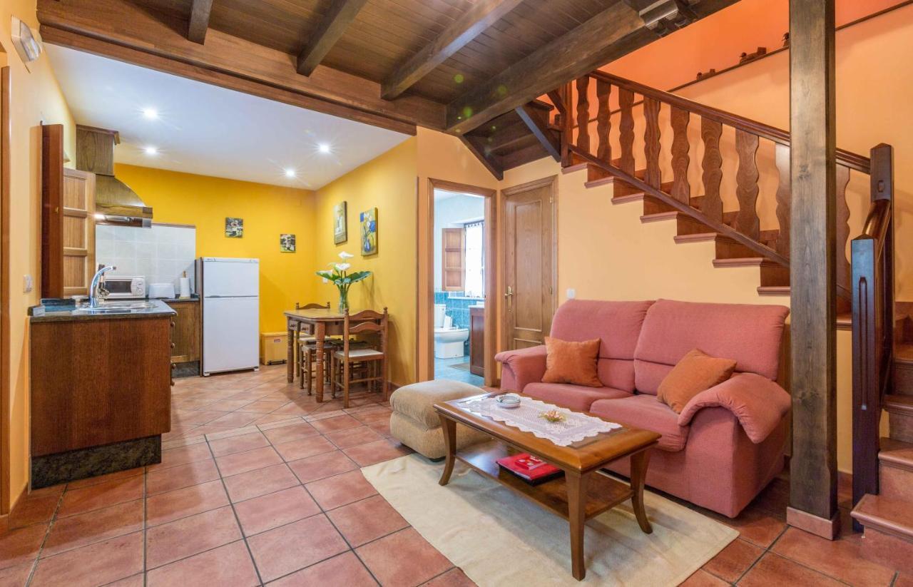 Apartamentos Castrovaselle Nº2 タピア・デ・カサリエゴ エクステリア 写真